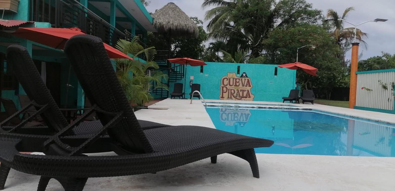 Hotel La Cueva Del Pirata Casitas Exteriör bild