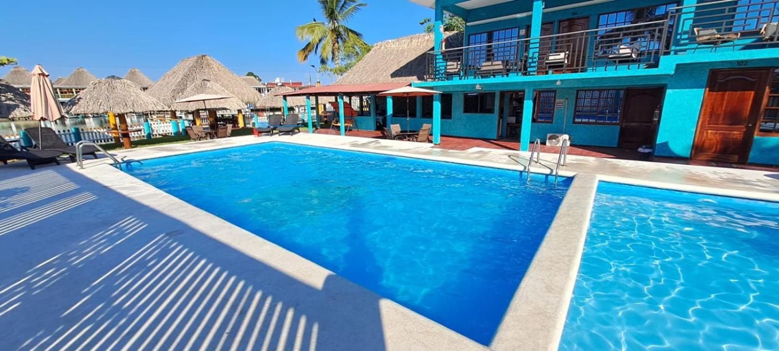 Hotel La Cueva Del Pirata Casitas Exteriör bild